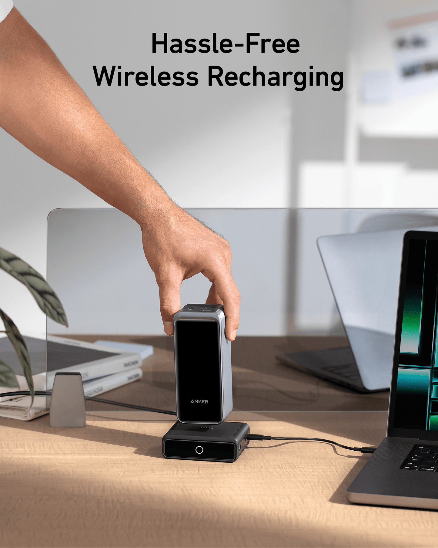 Power bank Anker Prime da 20.000 mAh (200 W)+Base di ricarica Anker da 100 W per Anker Prime Power Bank